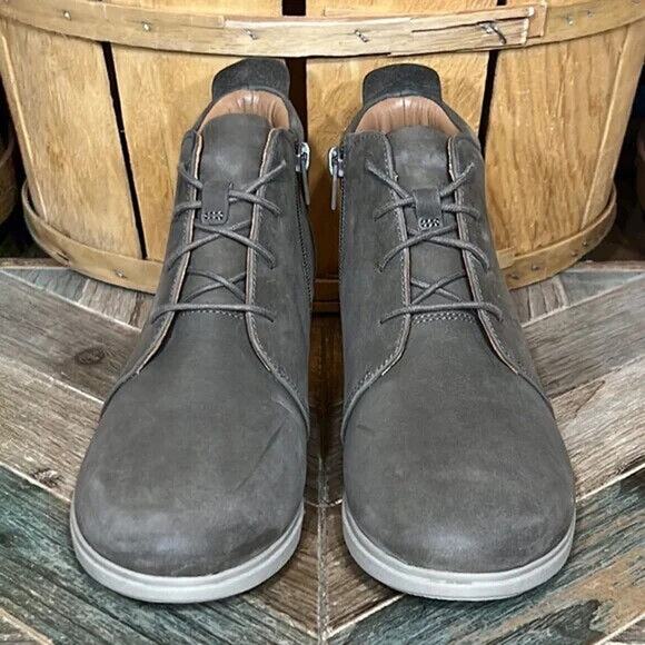 Clarks Unstructured Un Tallara Eva Taupe Nubuck Ankle Booties Boots Women Size 8 - Picture 4 of 12